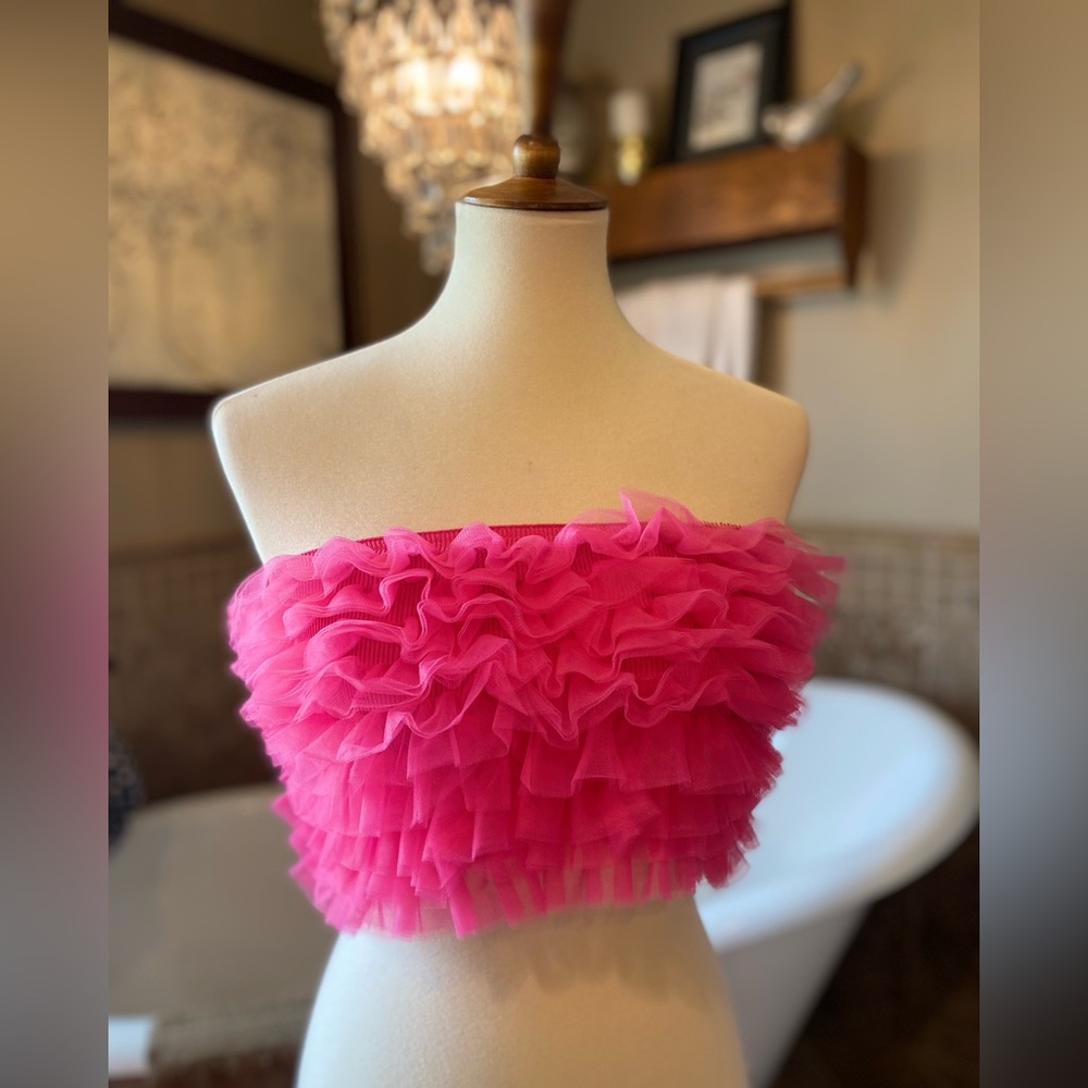 Vibrant Pink Ruffled Crop Top - Picture 3 of 4